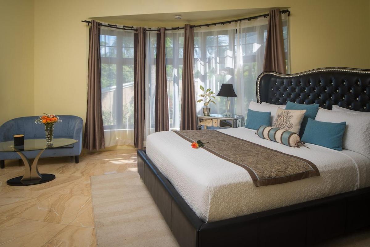 Villa Mimosa Jamaica Exclusive Luxury Stay- Resort Vibe ディスカバリー・ベイ エクステリア 写真